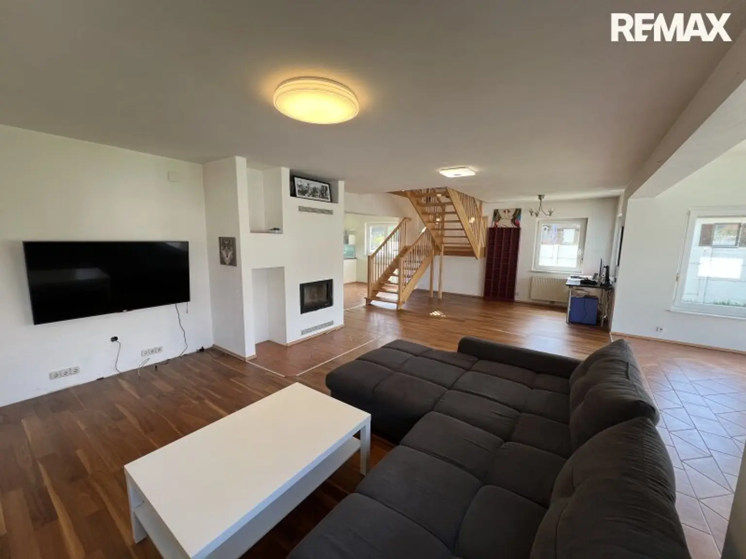 Großzügiges Einfamilienhaus mit Garten, Terrasse & Garage in Ebenfurth, 4 Zimmer, 195m²