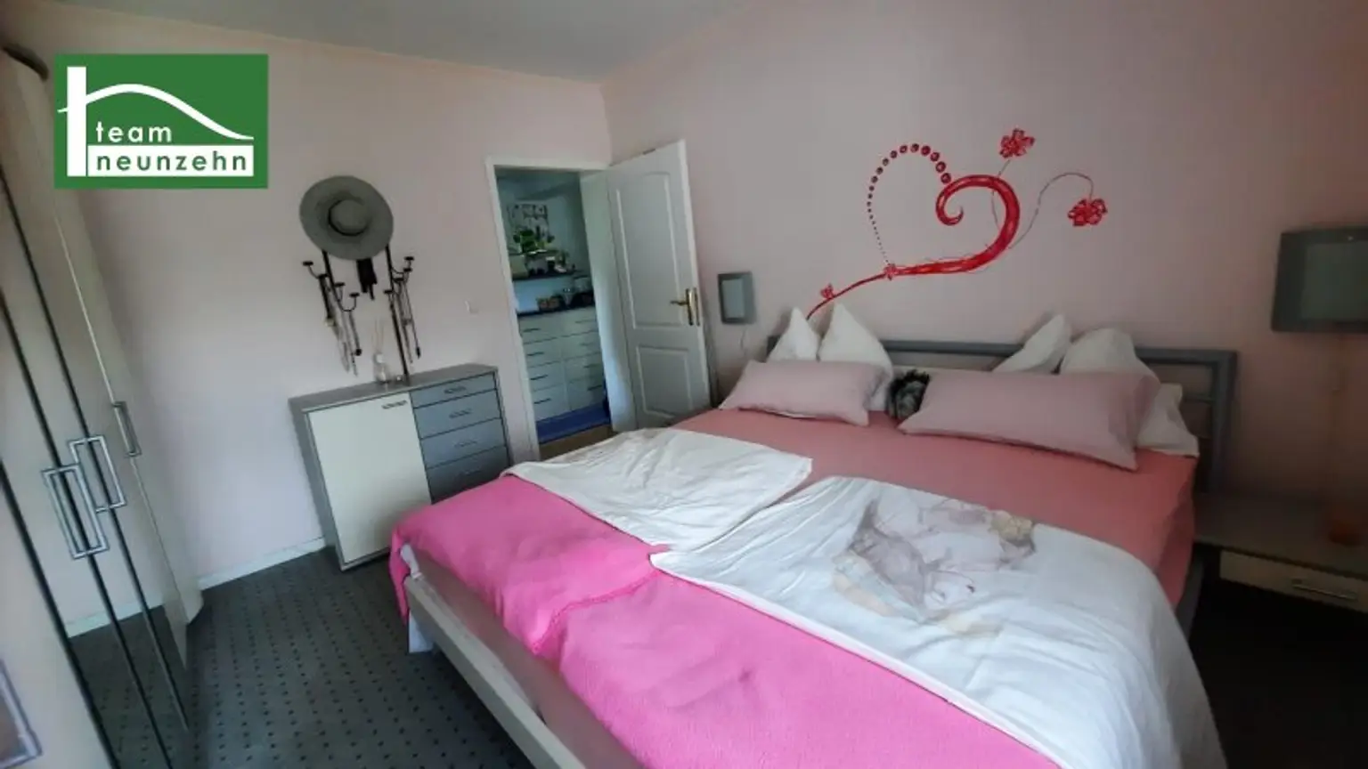 Traumhaftes Haus in Trausdorf-Feriensiedlung I: 3 Zimmer, überdachte Terrasse, Pool & Stellplätze für nur 239.000 €!