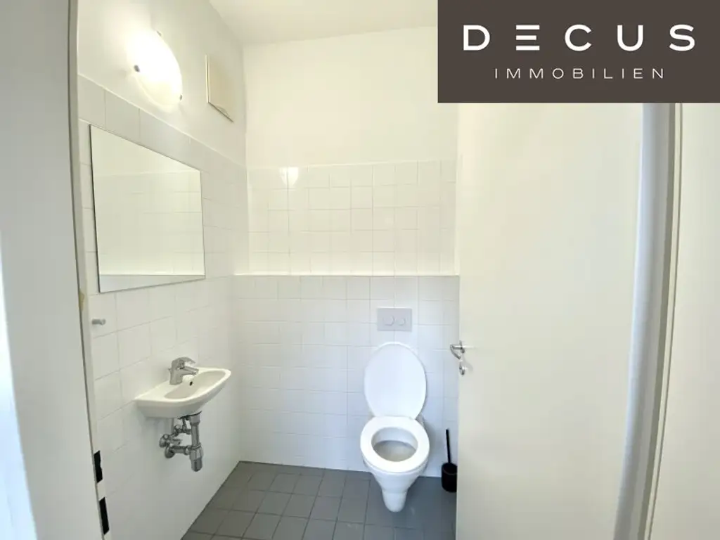 * AB DEZEMBER * 2 ZIMMER WOHNUNG * MIT BALKON * NÄHE HAUPTBAHNHOF UND KEPLERPLATZ * TOP INFRASTRUKTUR