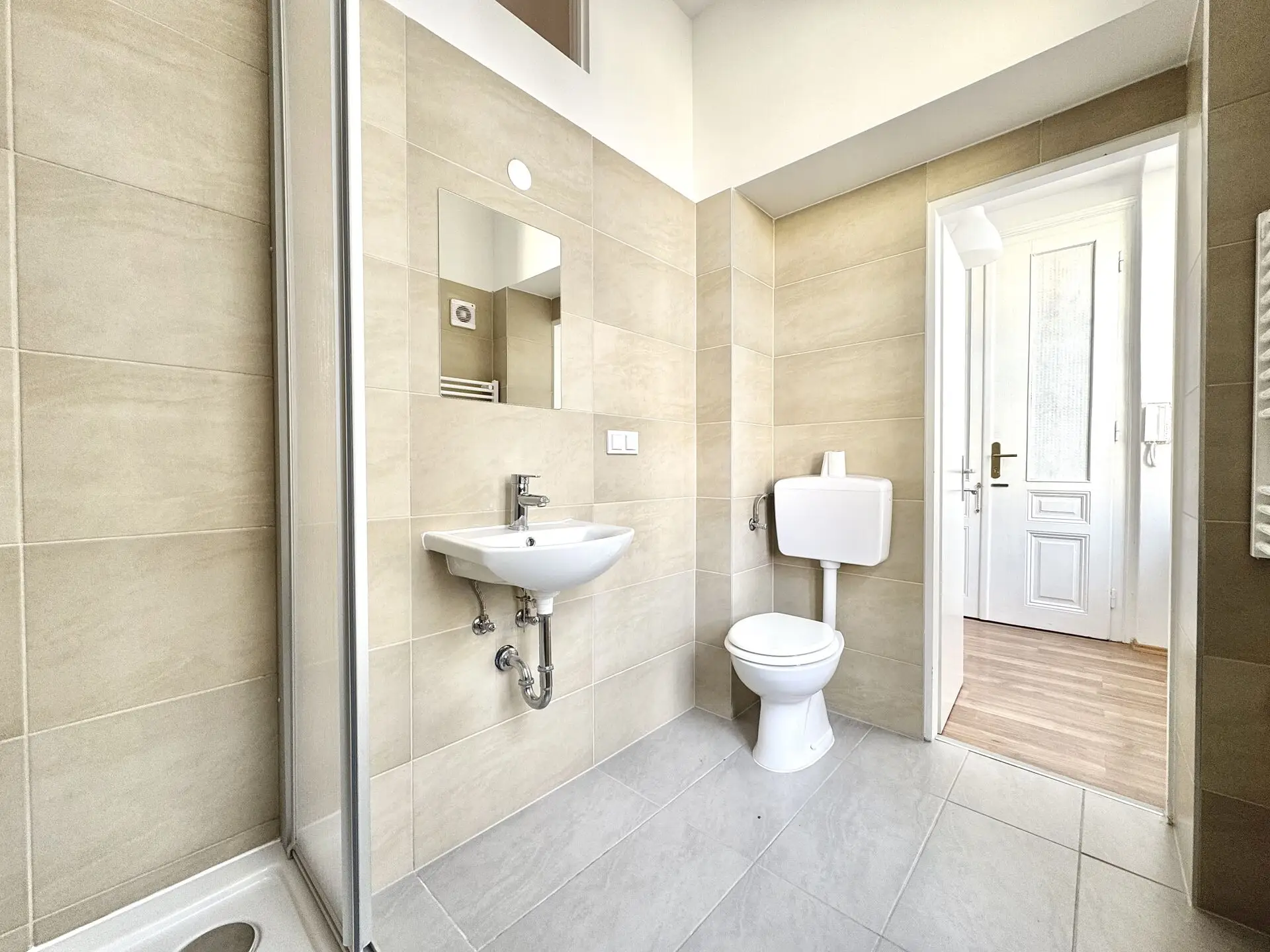 20251118_102904815_iOS