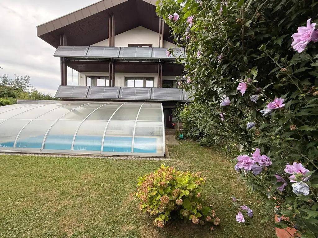 Mondänes Einfamilienhaus inmitten von Pöchlarn - Pool, Garten & Wellness inklusive!