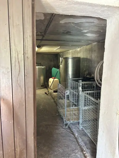 ** LEGENDE IN DER WEINIDYLLE ** D. Ehrensdorf !! Gepflegtes Haus mit ca. 245 m2 Nfl. in gediegener Ortsrandlage - Hauptwohnsitz möglich !!