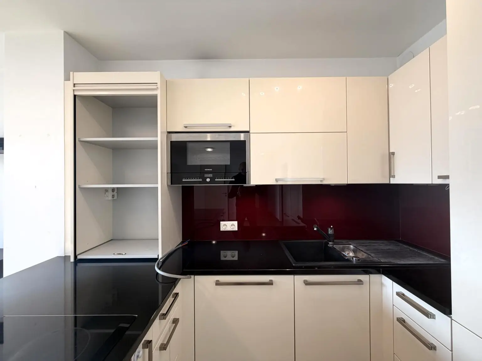 Wohn- / Essküche / Detail-Seitenansicht