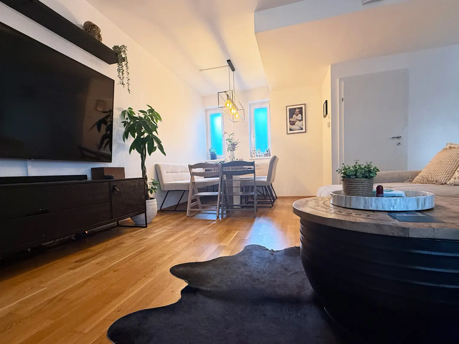 EG Wohnzimmer mit Zugang zur Terrasse
