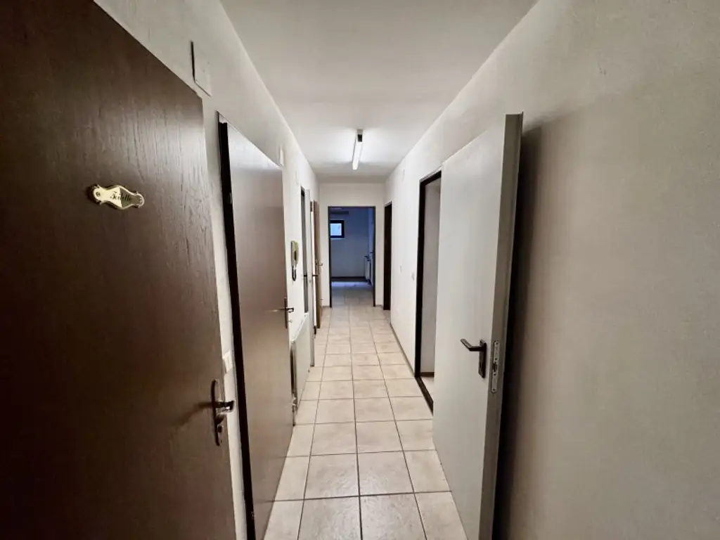 IHR NEUES ZUHAUSE - GROßZÜGIGES EINFAMILIENHAUS MIT SWIMMINGPOOL IN FLORIDSDORF