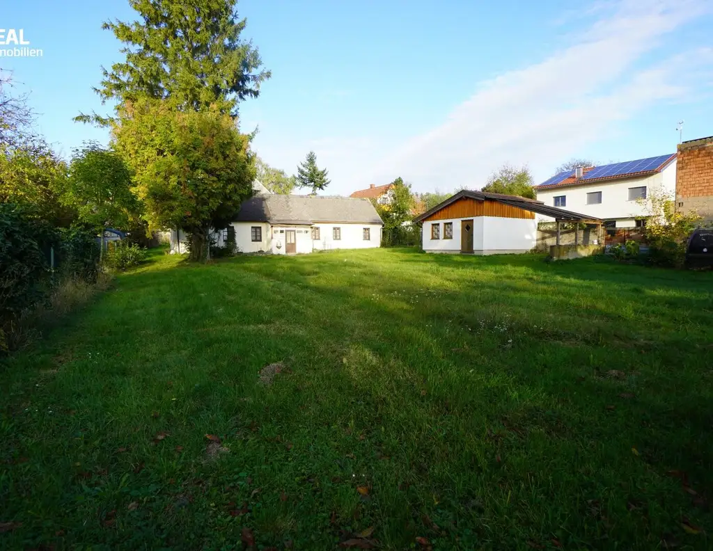 RARITÄT!! GELDANLAGE OHNE BAUZWANG IN WÜRNITZ!! IHR TRAUMGRUNDSTÜCK IN BESTLAGE WARTET AUF SIE!! AUCH FÜR BAUTRÄGER GEEIGNET, DA BIS ZU 4 WOHNEINHEITEN MÖGLICH!!