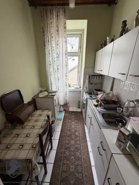 Charmante 1-Zimmer-Altbauwohnung mit separater Küche