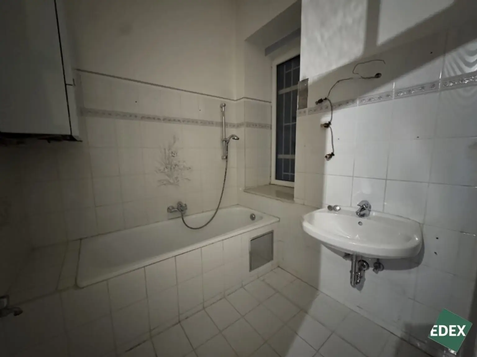 Wohnung mit Potential: Sanierungsbedürftige 3-Zimmer Wohnung am Währinger Gürtel - nähe U6