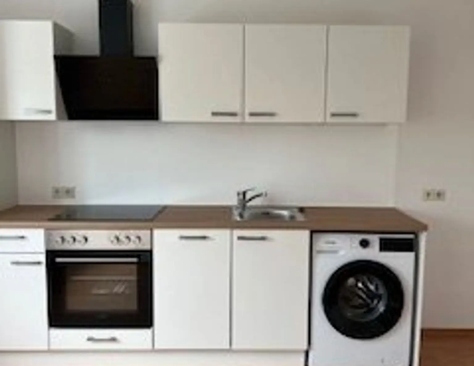 Sanierte lichtdurchflutete Wohnung im Zweifamilienhaus in Graz St. Peter- 70m² ERSTBEZUG, 3 Zimmer: davon Essen/Kochen und Wohnzimmer, Schlafzimmer