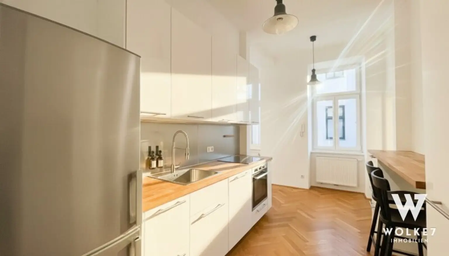 Sanierte 3-Zimmer-Altbauwohnung mit ca. 13,5 m² Balkon I bezugsfertig