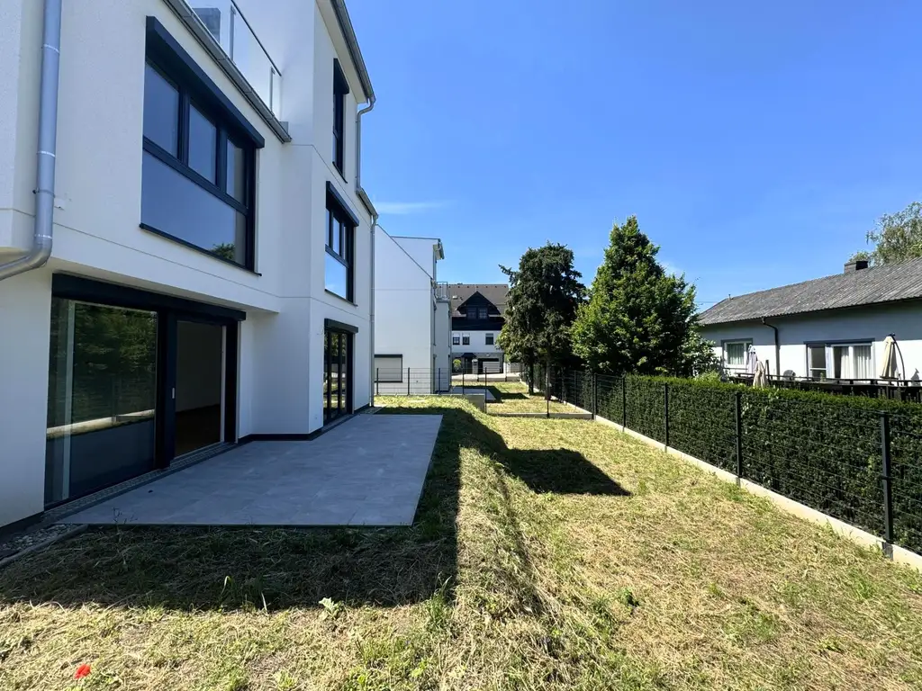 Modernes Einfamilienhaus mit Garage, provisionsfrei für den Käufer // Modern Detached House with Garage, Commission free for the Buyer //