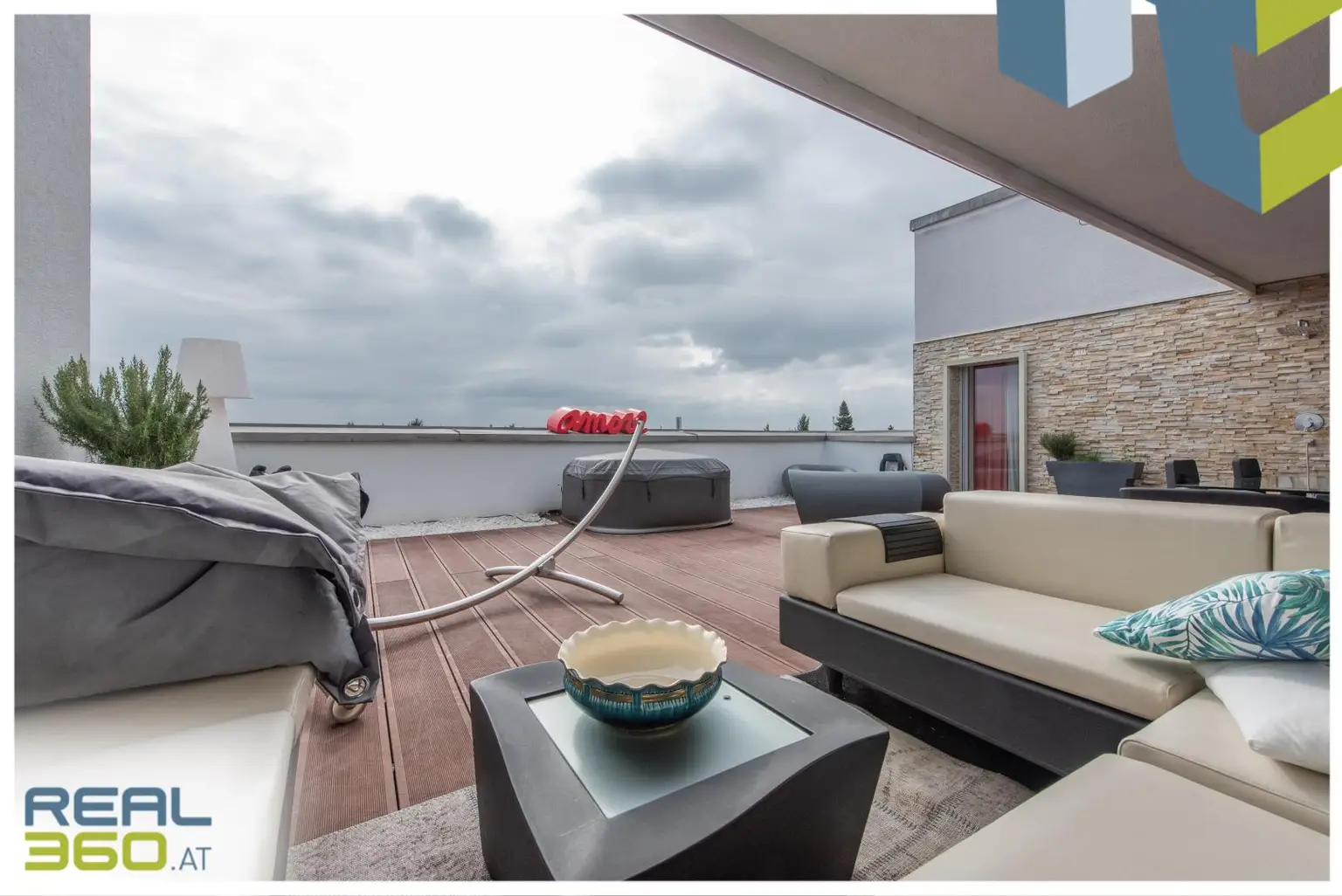 Exklusive 173 m² Loft-Wohnung mit großer uneinsehbarer Dachterrasse in Traun!