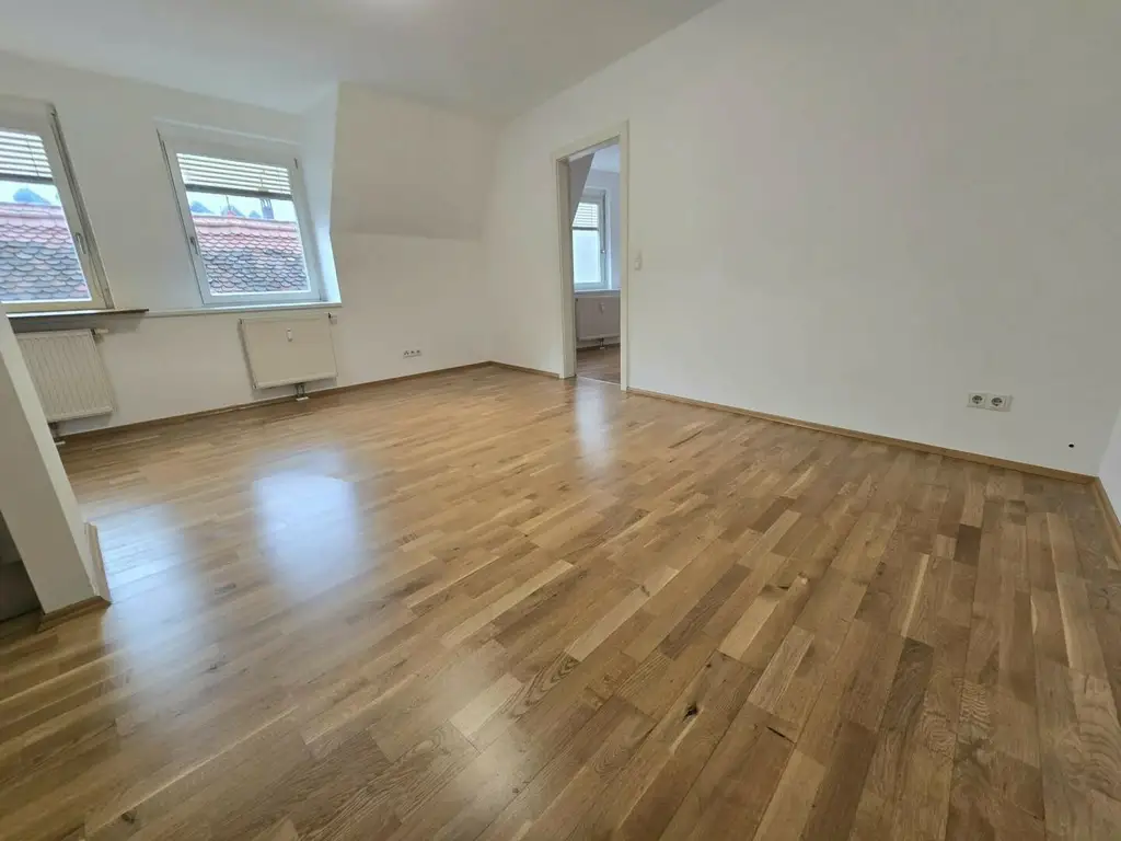 Heller Wohntraum! Zweizimmerwohnung am Südtirolerplatz!