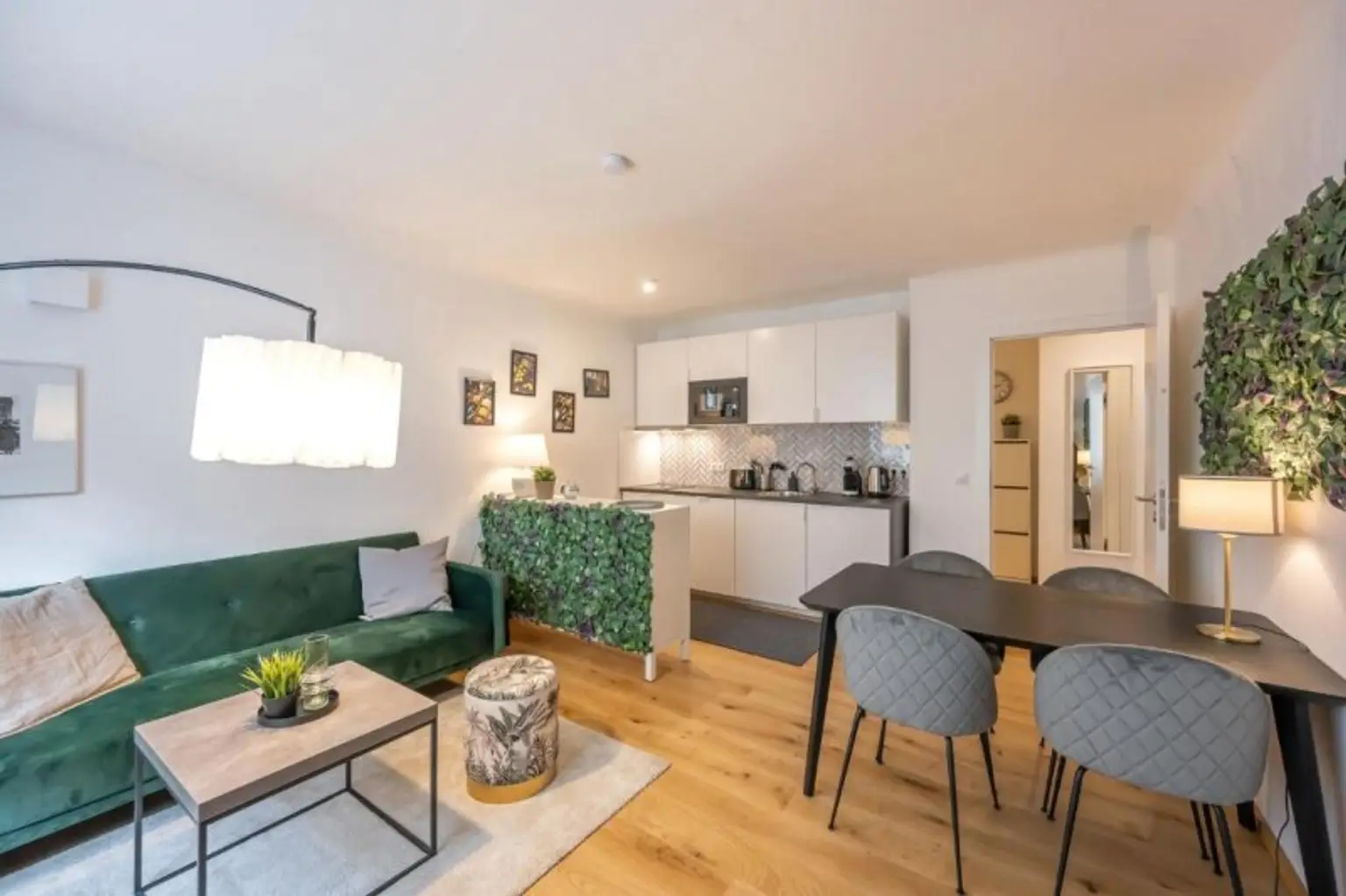 Top-sanierte 3-Zimmer-Wohnung beim Rudolfsplatz – sofort bezugsfertig!