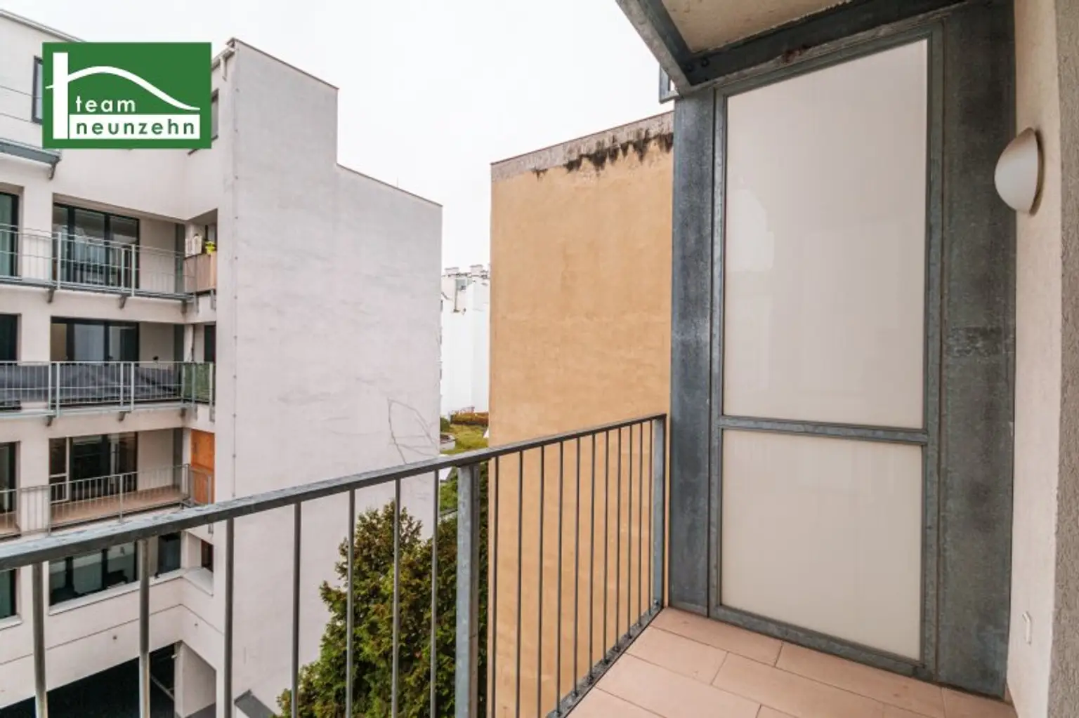 Attraktive 2-Zimmer-Wohnung mit Loggia in Ruhelage – bezugsbereit ab sofort ! - JETZT ZUSCHLAGEN