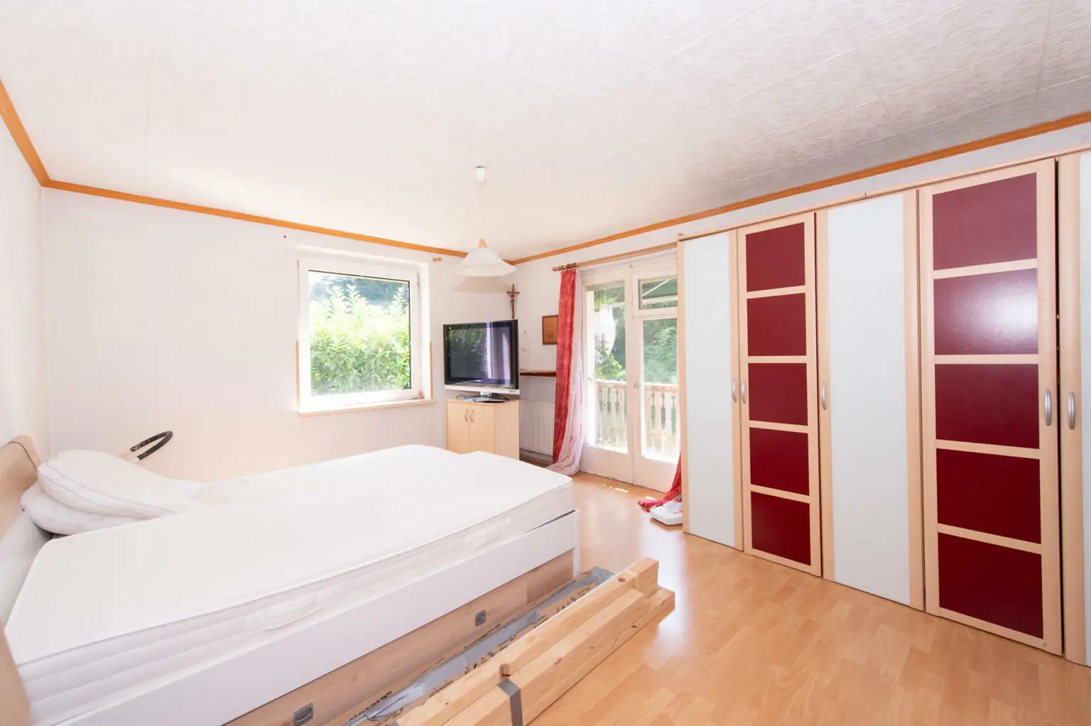 Laßnitzhöhe: Grundstück im Wert von € 430.000 + 509 m² Haus – alles zusammen nur € 595.000! Haus fast geschenkt!