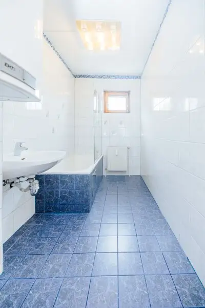 HELLE WOHNUNG MIT TG I BALKON I FAMILIENFREUNDLICH I GEPFLEGT I BADEWANNE I LICHTDURCHFLUTET I  ZENTRAL I PROJEKT WOHNEN