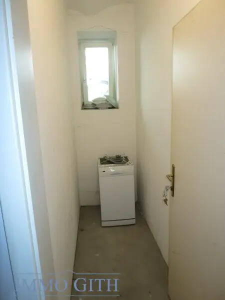 PROVISIONSFREI: PENTHOUSE MIT TERRASSE, LIFT UND KLIMA-ANLAGE IN HIETZINGER VILLA!