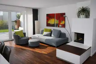 Wohnzimmer möbliert