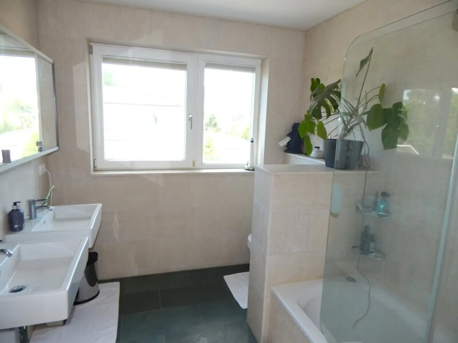 "Wohntraum" Villa mit Pool - Fernblick und direkten Zugang zum Wald
