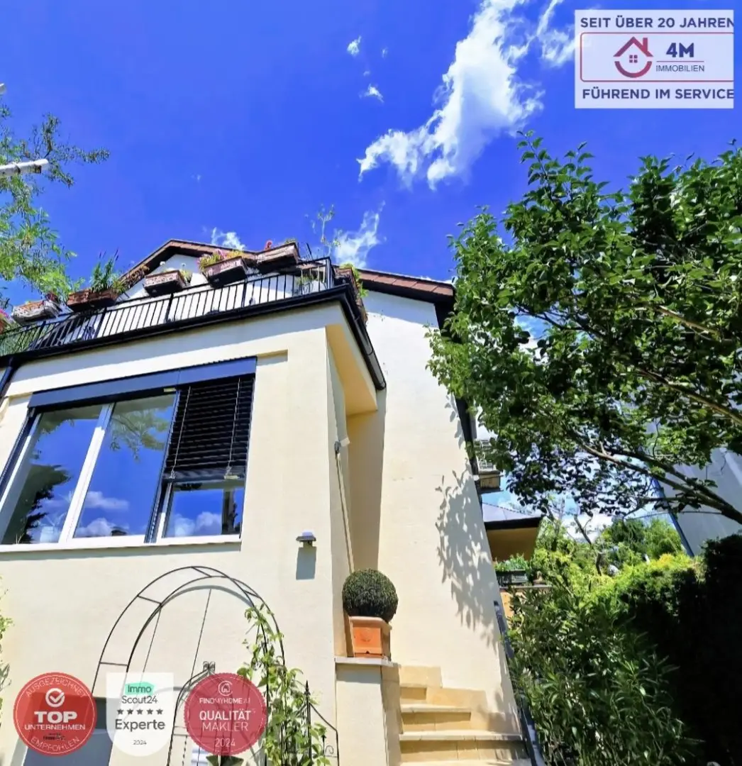 Luxuriöse, modernisierte Doppelhaushälfte mit 3 m Raumhöhe und Top-Ausstattung