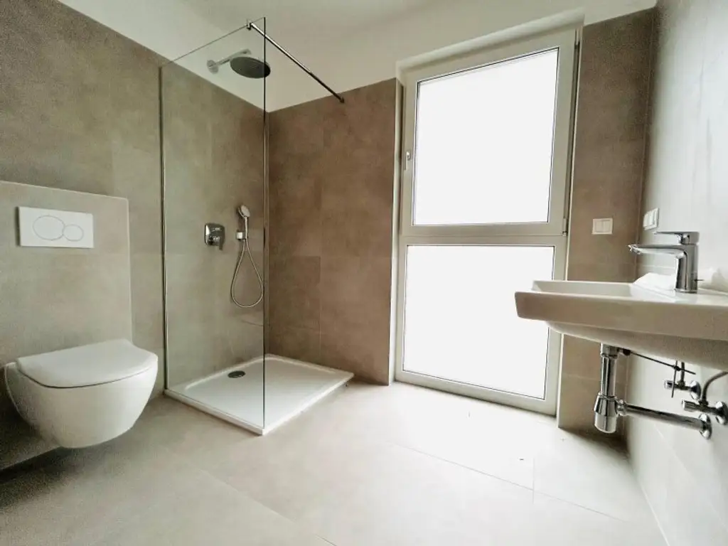 ERSTBEZUG! Doppelhaus mit Garten - Balkon - DG-Terrasse und PKW-Stellplatz | Hochwertige Ausstattung