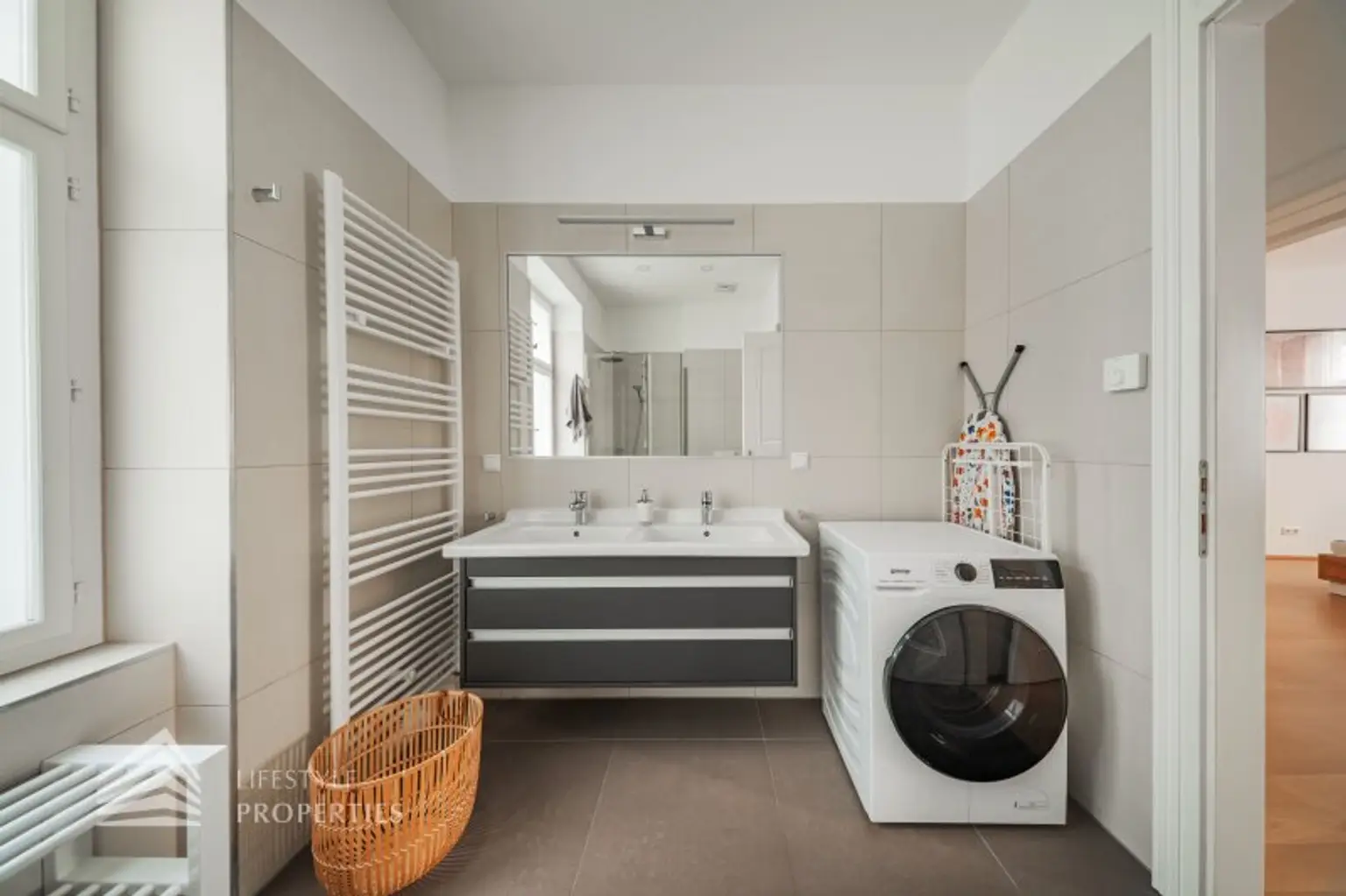 Exklusive 3-Zimmer-Eigentumswohnung mit Terrasse in ruhiger, zentraler Lage in Wien