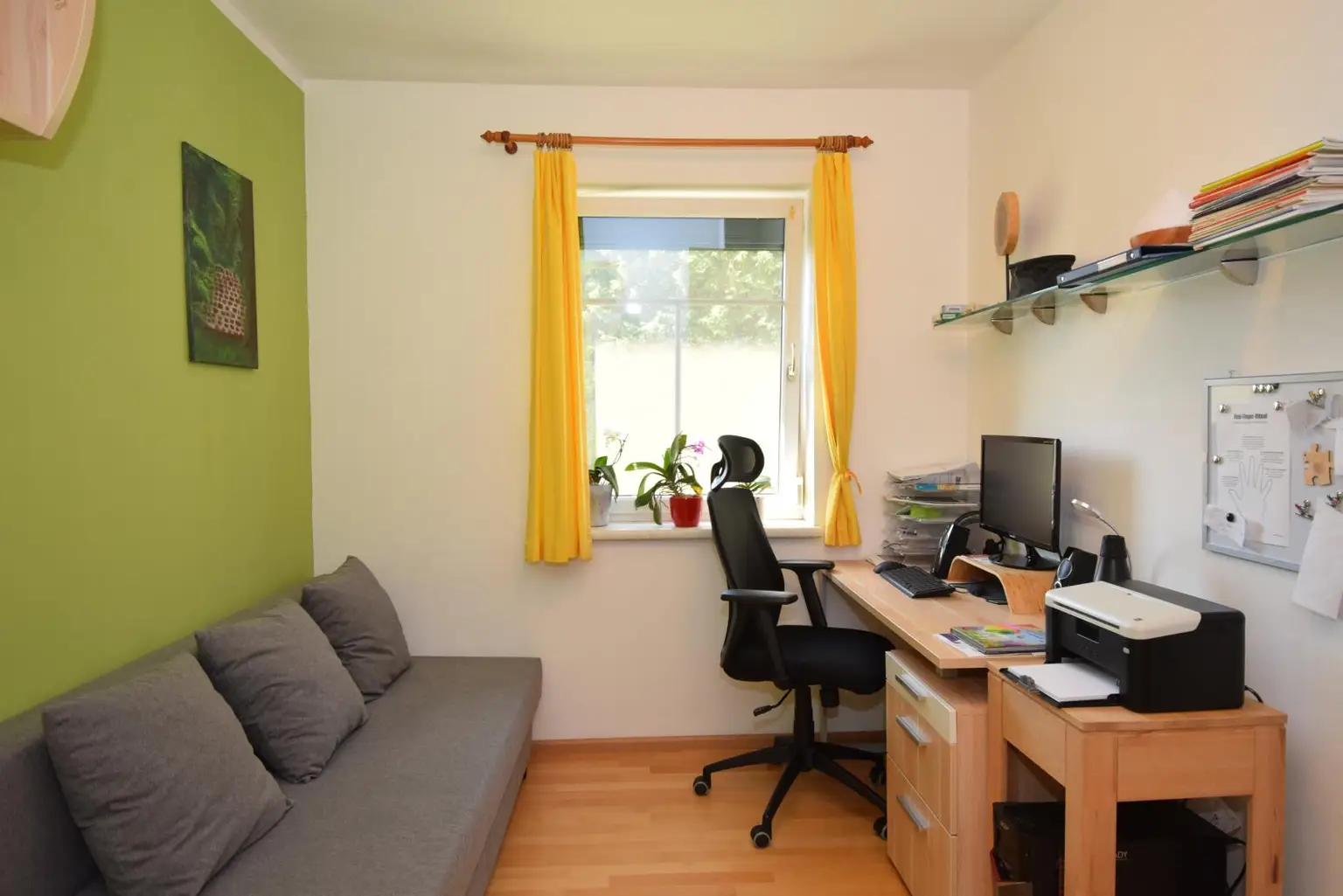 Straßenseitiges Zimmer
