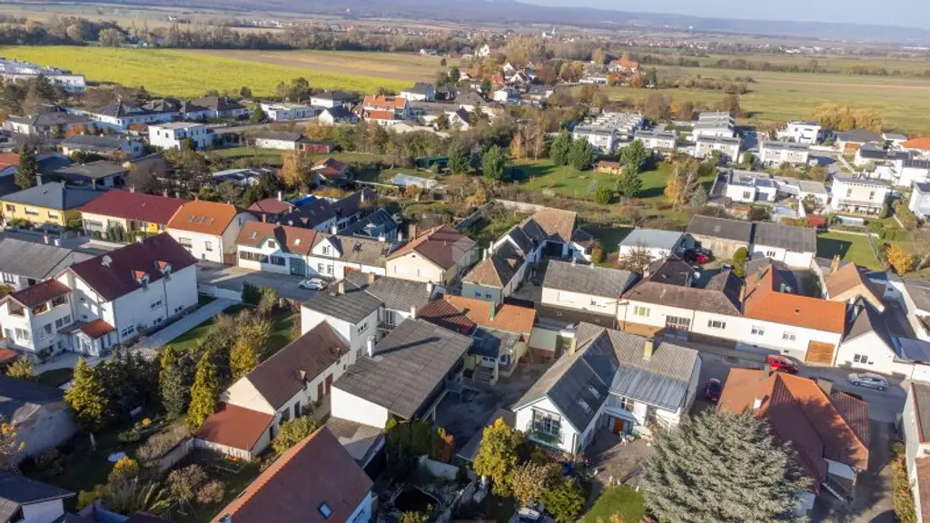 Charmantes Haus mit 2 Wohneinheiten mit Innenhof & Garage – Ruhelage nahe Rust und dem Neusiedler See