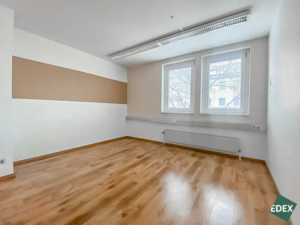 Großflächige Ordination mit guter Anbindung