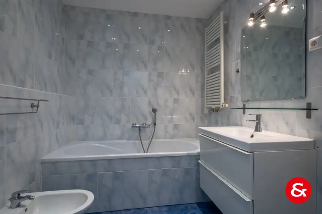 UNBEFRISTETE Gartenwohnung mit Garage in Grünruhelage!