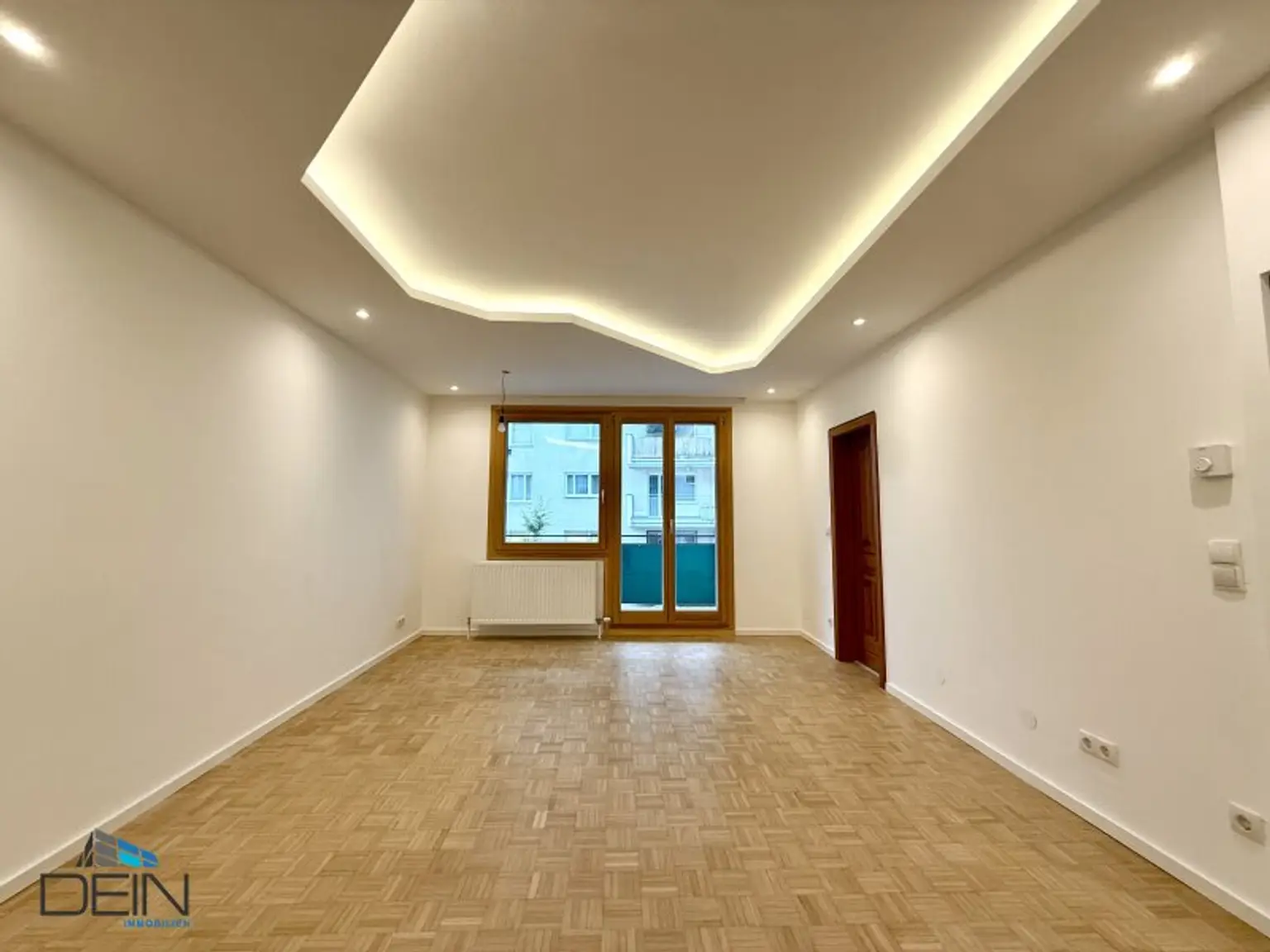 NEU! TRAUMHAFTE 2 ZIMMER WOHNUNG MIT EINEM BALKON IN HOFRUHELAGE!