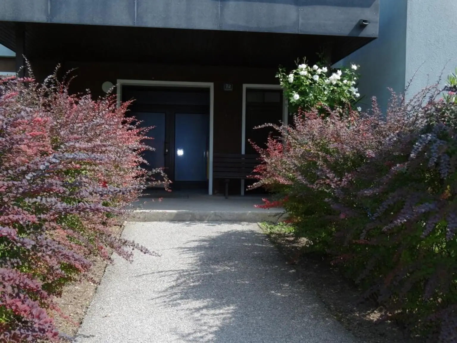 4-ZIMMER WOHNUNG MIT GROSSER LOGGIA