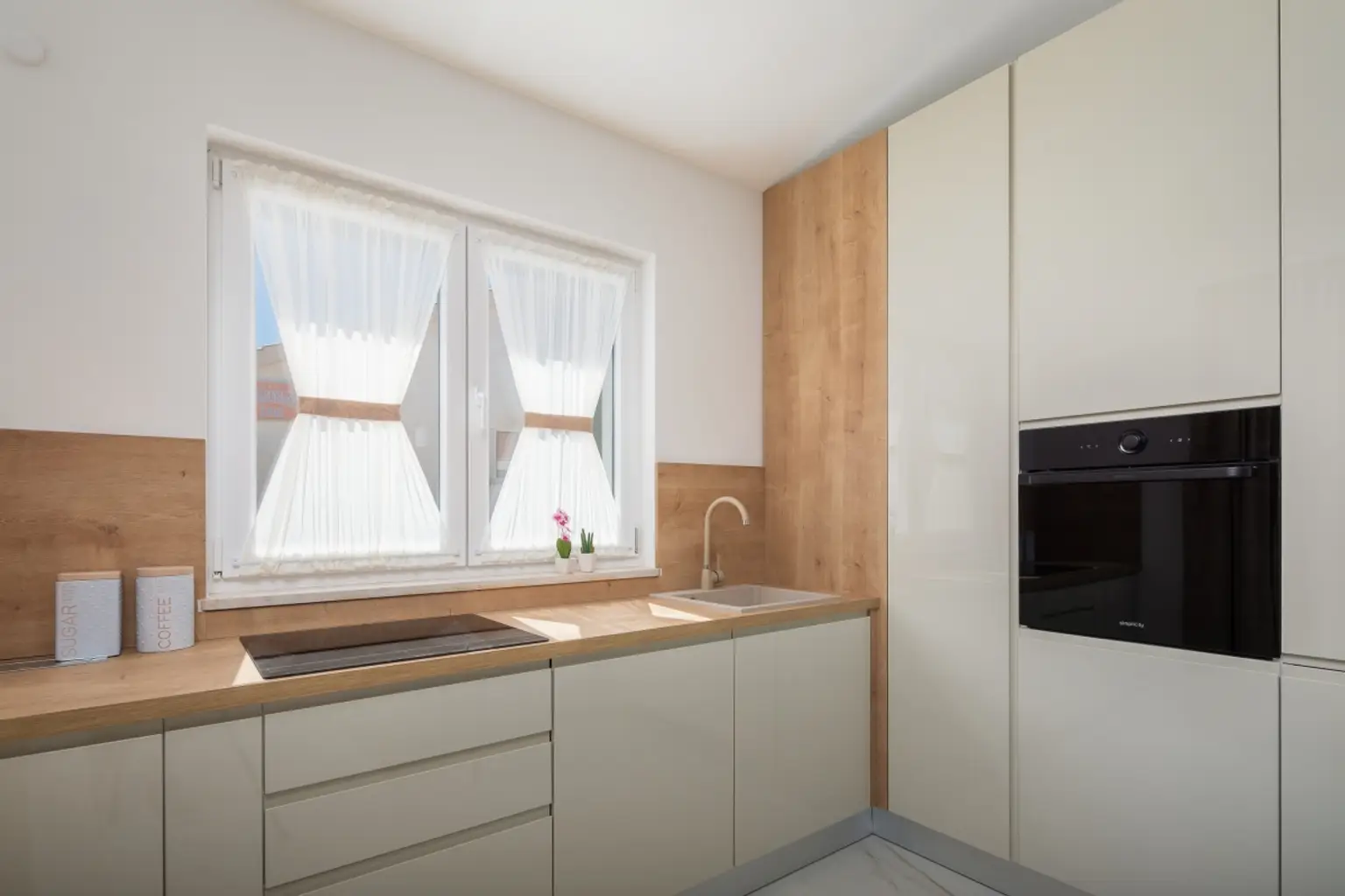 E | ++ APARTMENTS direkt am Meer, 1.Reihe ++ MARINA bei TROGIR | Prima Service Immobilien