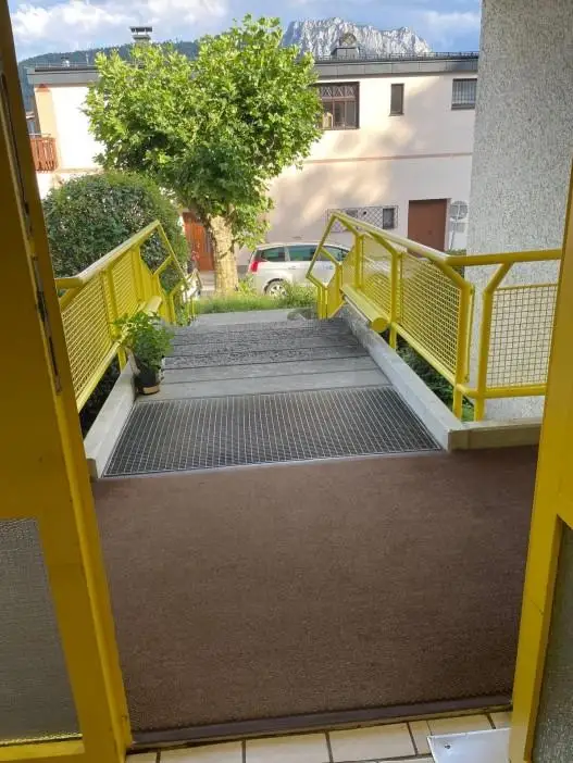 Wohnen am Traunsee - perfekte 28 m² Wohnung im Zentrum von Gmunden - mit ruhigem Balkon!