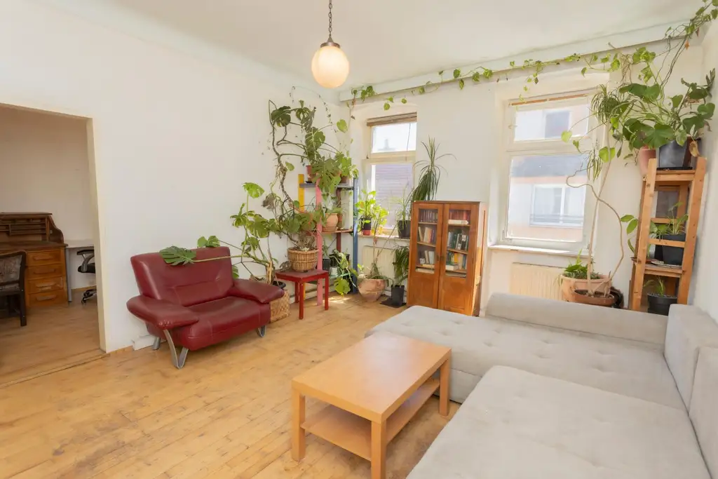 Investieren oder selbst gestalten – 3.Zimmer - 63 m² Altbaujuwel im 16. Bezirk