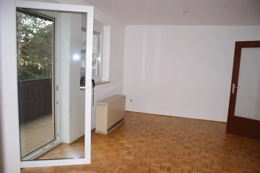 Nette 2.Zi.-Wohnung mit Balkon u. TG Abstellplatz