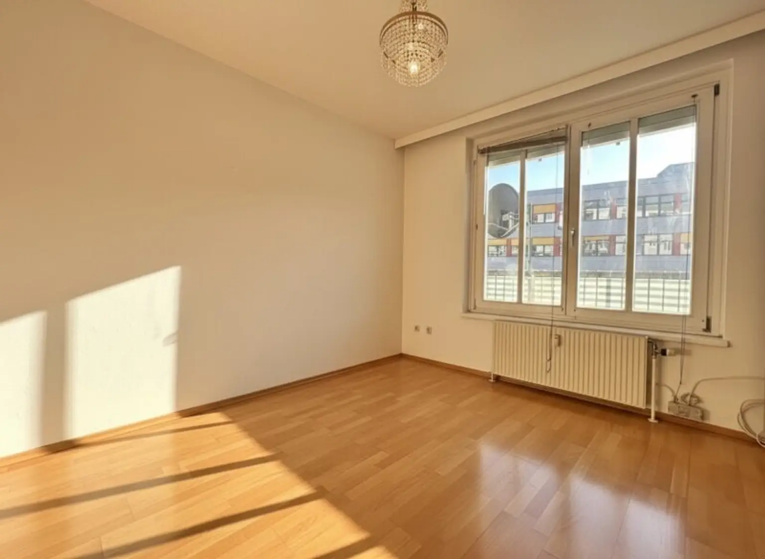 NEUBAU-WOHNUNG MIT LOGGIA IN SEHR GUTER LAGE