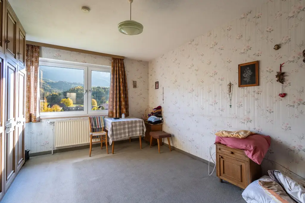 Ein- Zweifamilienhaus mit traumhaften Mittagskogelblick