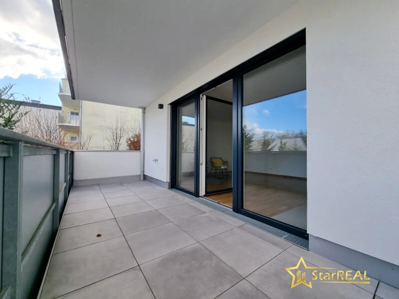 STILVOLLE 4-ZIMMER-ERSTBEZUGWOHNUNG IN ZENTRUMSNAHER LAGE VON MÖDLING - BALKON, 2 BÄDER & TIEFGARAGE OPTIONAL.