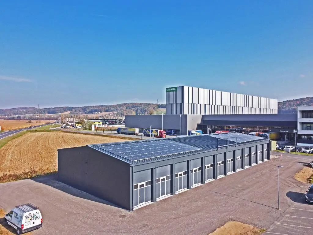Garage, bzw. Lager ab September zu vermieten