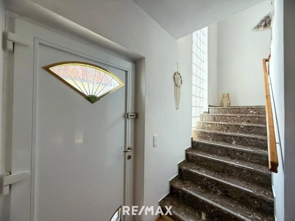 *** Gemeinschaftsprojekt oder Investment? Zwei Häuser, sechs Stellplätze, großes Grundstück in Toplage! ***