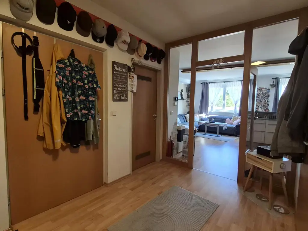 SCHÖNE MAISONETTEWOHNUNG IM ZENTRUM VON NEULENGBACH