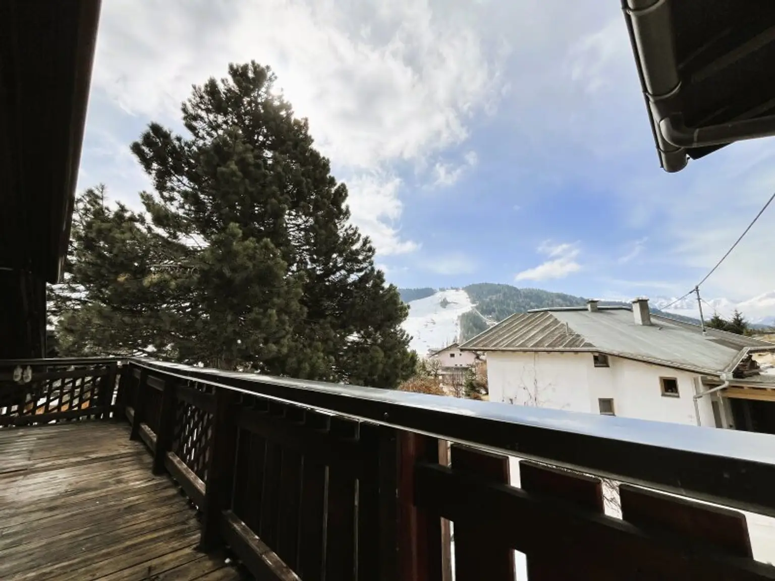 TOP Gelegenheit: Wohnhaus mit touristischer Widmung und über 380m² Wohnfläche fußläufig zum Skigebiet ab sofort kaufen!
