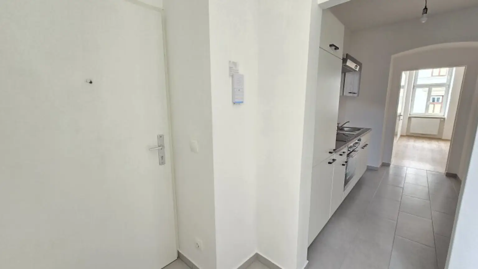 Erstbezug 2 Zimmer, Lichtdurchflutete Räumlichkeiten