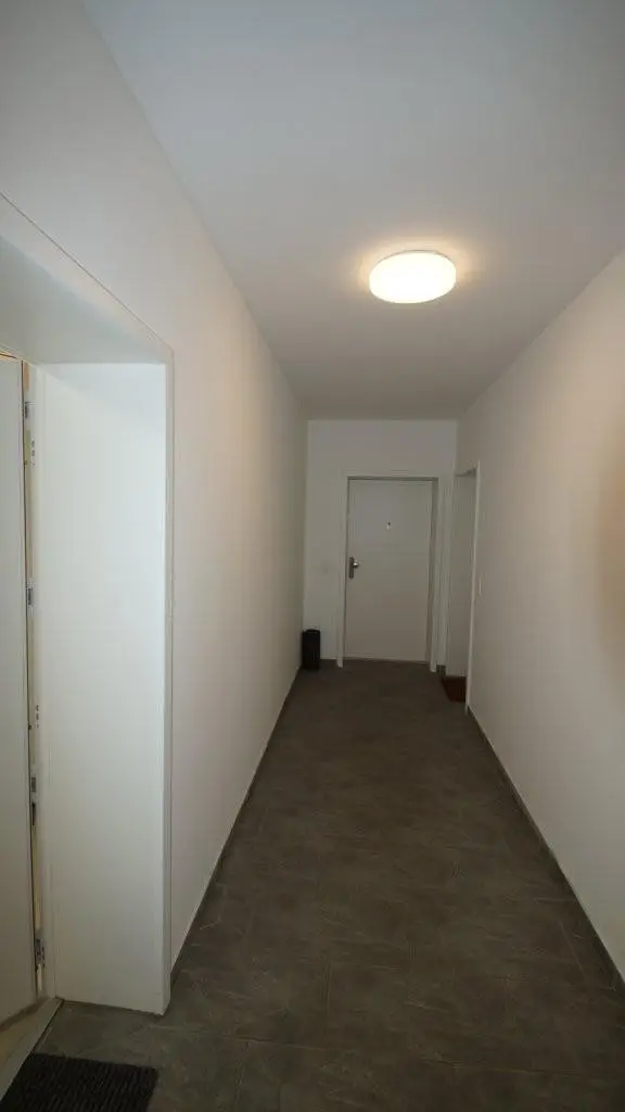 "Waldblick - Single-Balkonwohnung am Riederberg mit Parkplatz"
