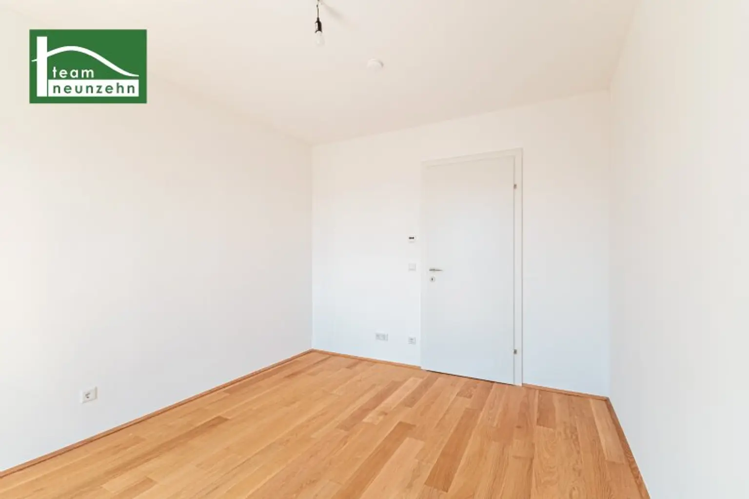 „Hirschfeld – Naturnah wohnen“ – Niedrig-Energie-Standard-Neubau in begehrter Grün-Ruhelage