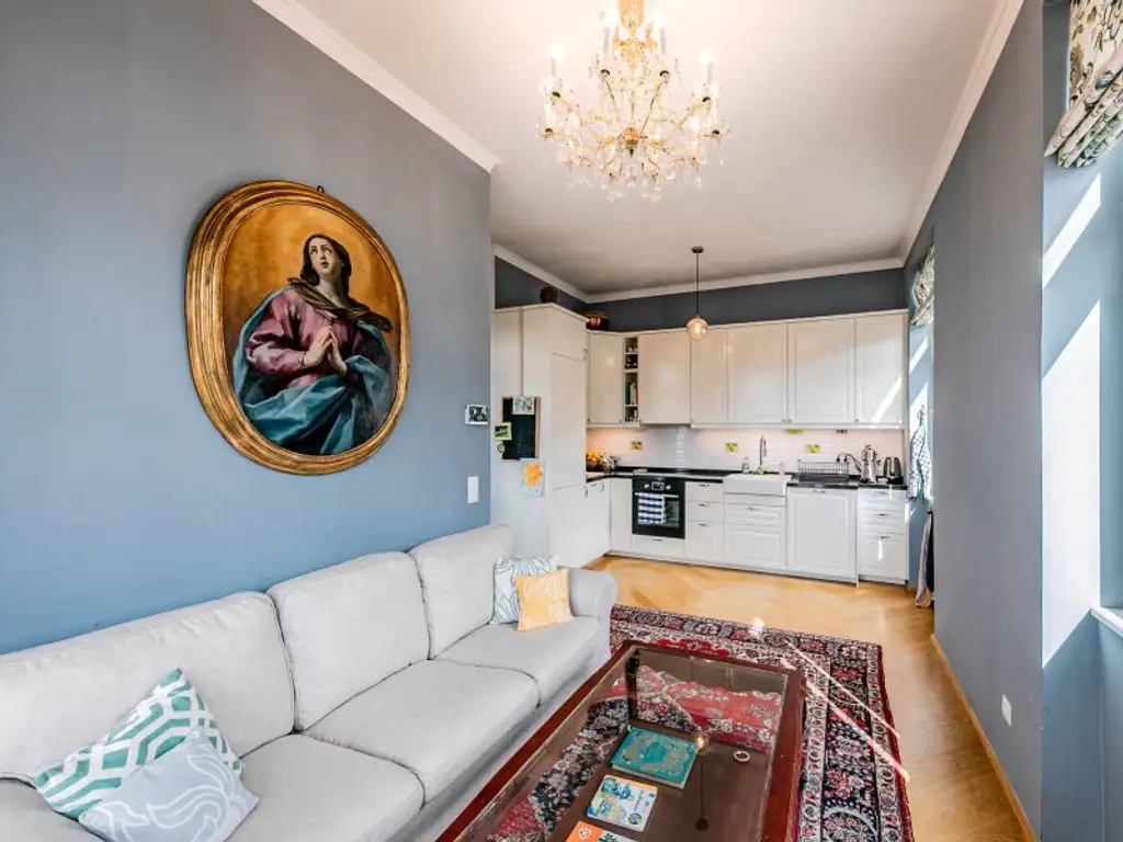 Stilvolle Familienwohnung am Fuß des Küniglbergs - 4 Zimmer getrennt begehbar - Balkon, Klima, Gartennutzung