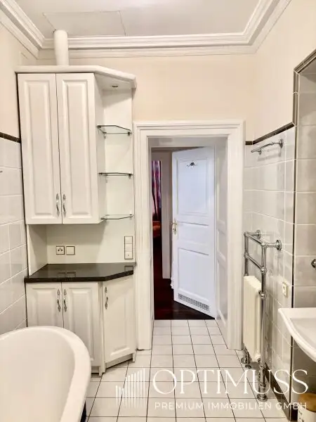 MIETE im 1010!!! Toplage, Repräsentative Altbauwohnung, nähe Rudolfspark.