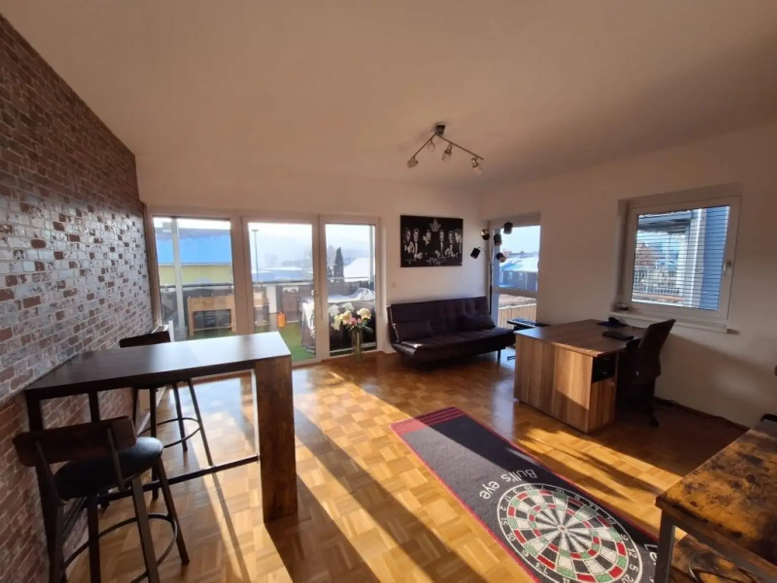 Sonnige 3- Zimmerwohnung mit großer Terrasse 
und Lift in Andritz!
